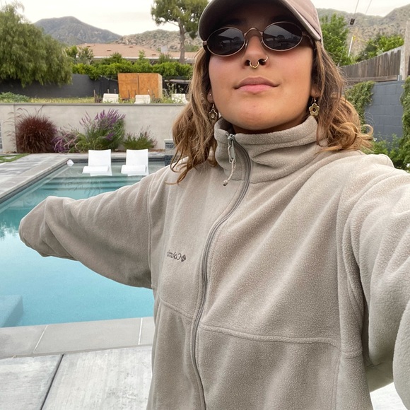 Columbia Zip Up - Picture 2 of 6